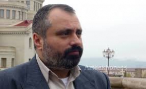 Давид Бабаян: «Почерк Азербайджана – обострять ситуацию во время встреч на высоком уровне»